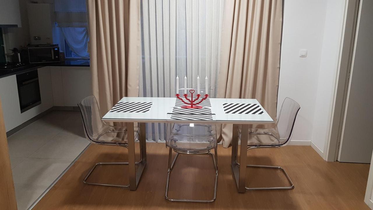 Top Trio Residence بوخارست المظهر الخارجي الصورة